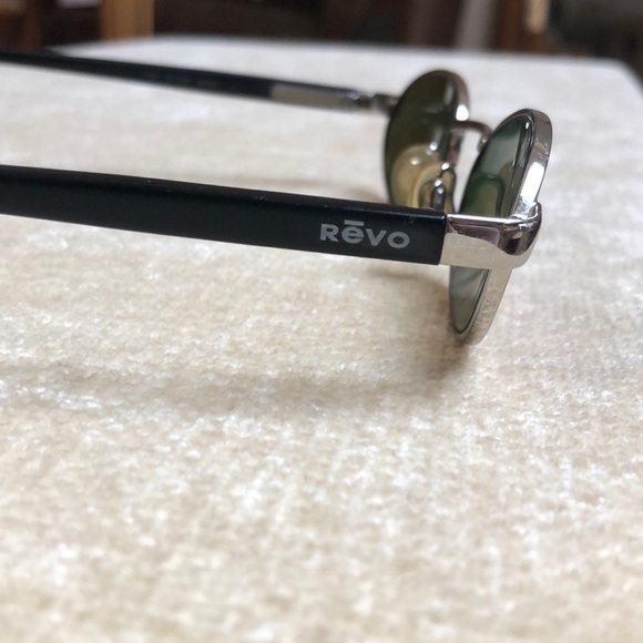 Vintage Revo H2O polarized sunglasses - Picture 8 of 14